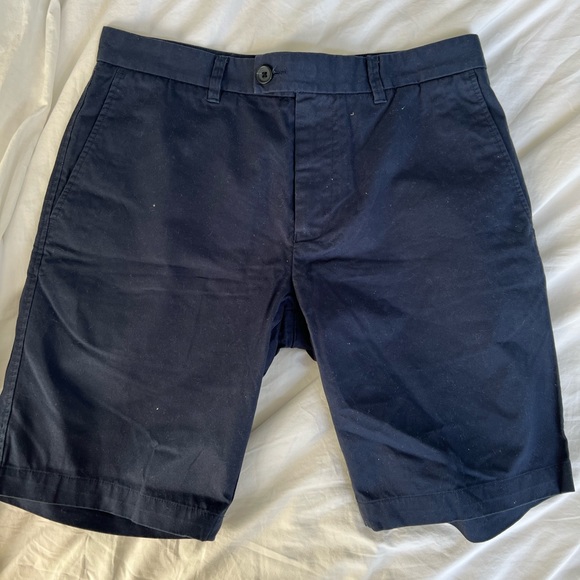 Reiss Khaki Navy Shorts / Size 30 Waist - Picture 1 of 3